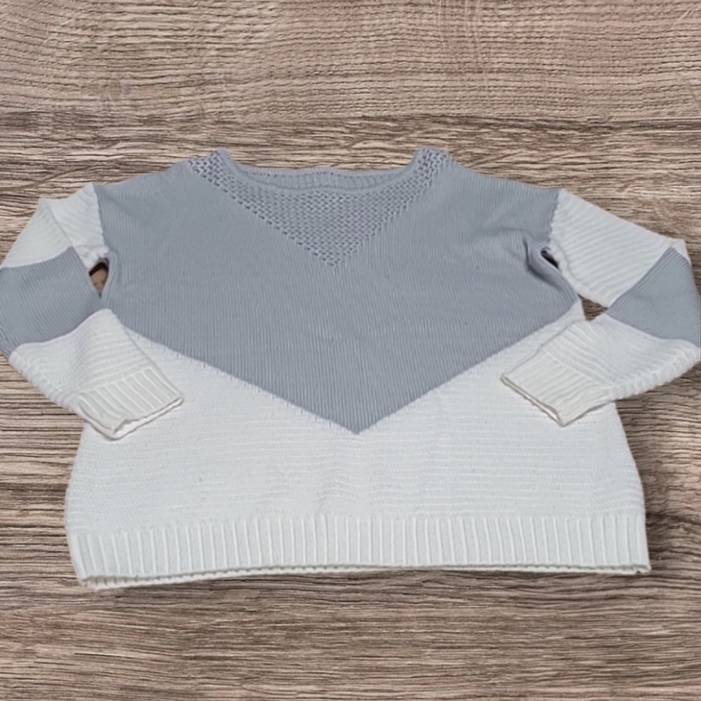 WOMEN'S KNIT LONG SLEEVE SWEATER